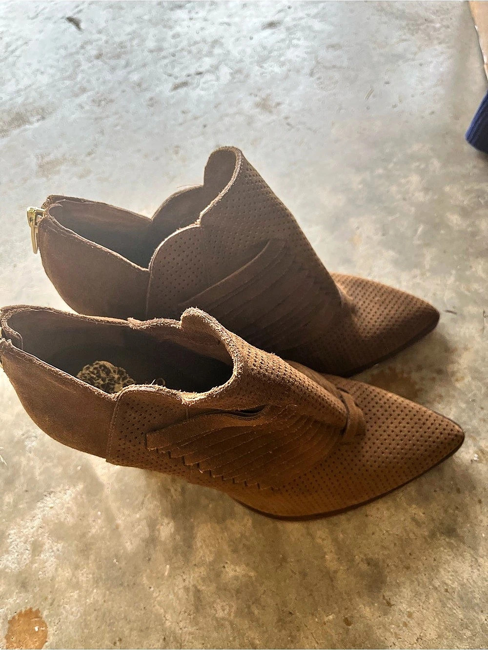 Vince camuto Brown Pointed-Toe Ankle Boots US 9